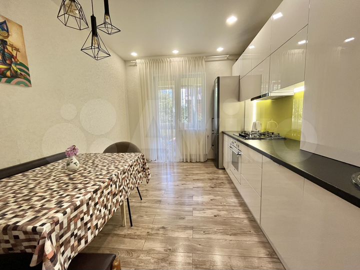 2-к. квартира, 61,7 м², 1/3 эт.