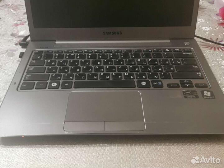Ноутбук Samsung np530u3c