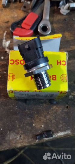 Bosch 0281006053 Датчик давления топливной рампы