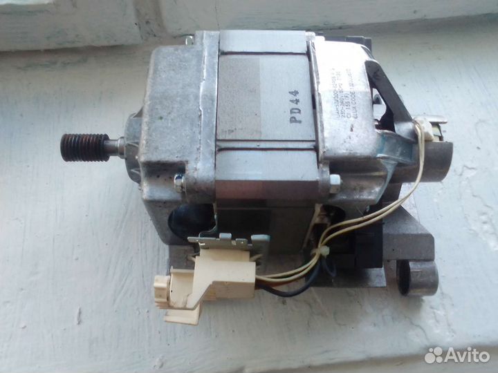 Двигататель стиральной машины