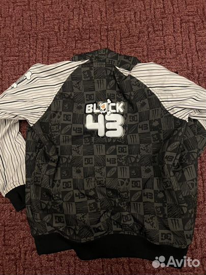 Сноубордическая куртка