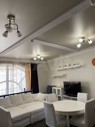 3-к. квартира, 80 м², 1/10 эт.