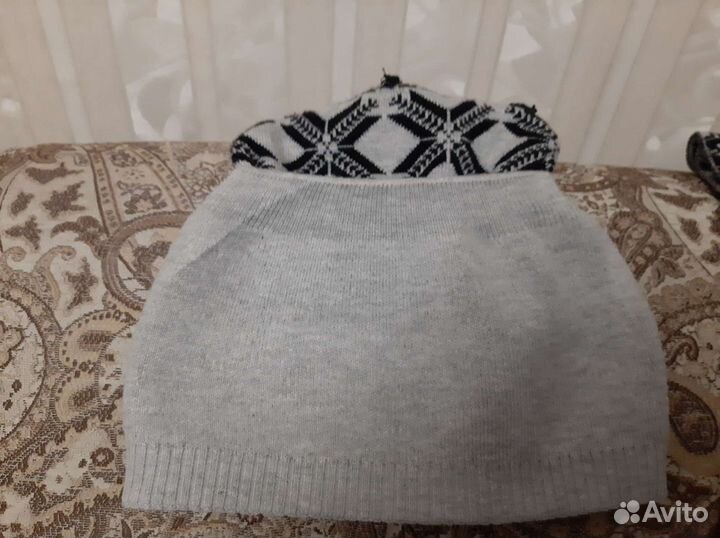 Женская вязаная шапка и шарф