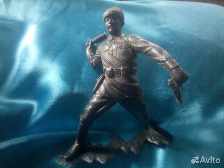 Модель солдитка СССР красноармеец дзи