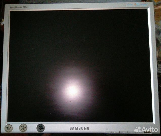 Монитор для компьютера Samsung SincMaster710n