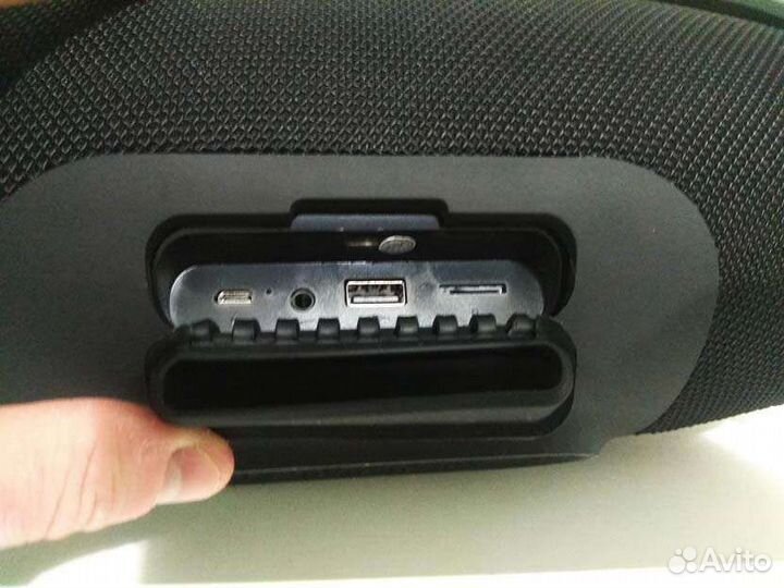 Колонка JBL Boombox