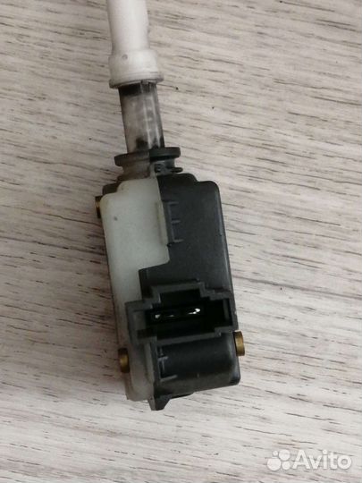 Привод замка крышки багажника VAG HLO 7546 371