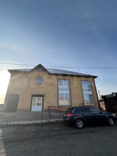 Здание, 422 м²