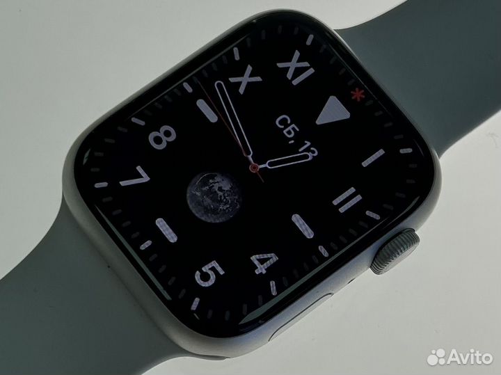 Apple watch 8 (45 mm)