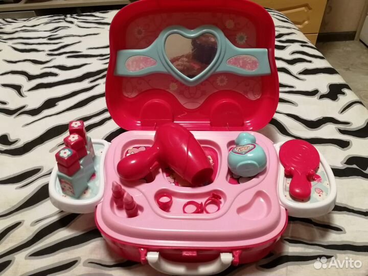 Туалетный столик для девочки