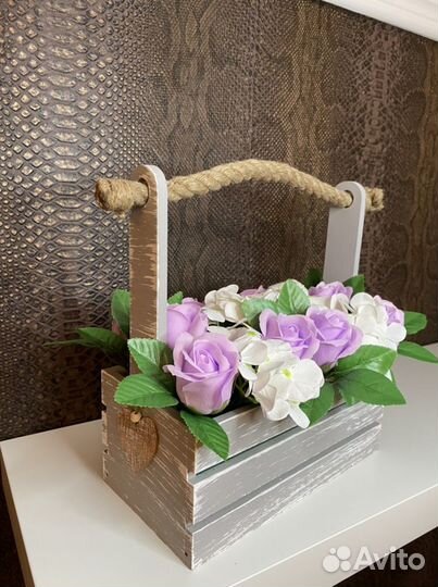 Красивая композиция из мыльных цветов