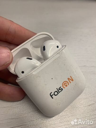 Беспроводные наушники apple airpods