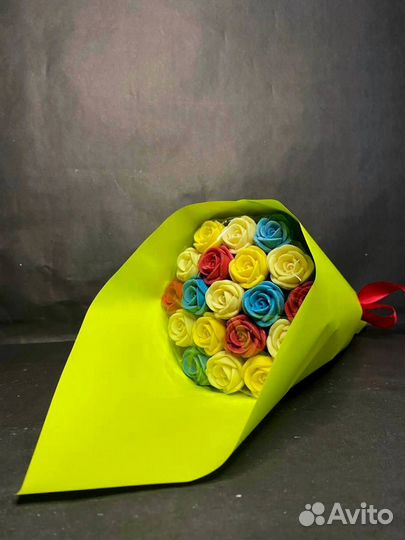 Букет - 19 Роз из Белого, Бельгийского Шоколада