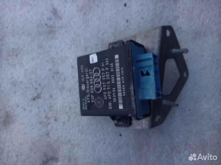 Блок управления корректором фар Audi A8 D3