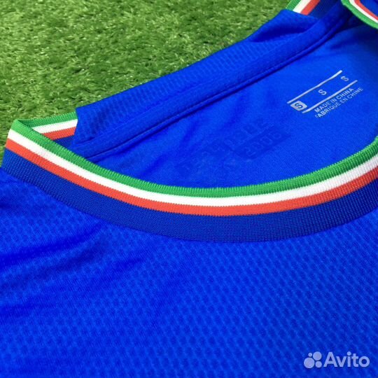 Футбольная форма сборной Италии 2022/23