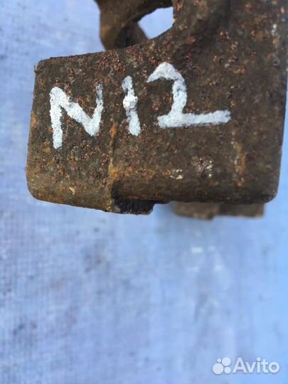 Скоба суппорта переднего BMW 5-серия E39