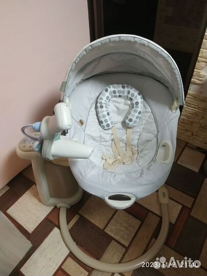 Детские электронные качели graco