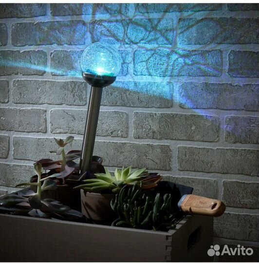 Светильник на солнечных батареях