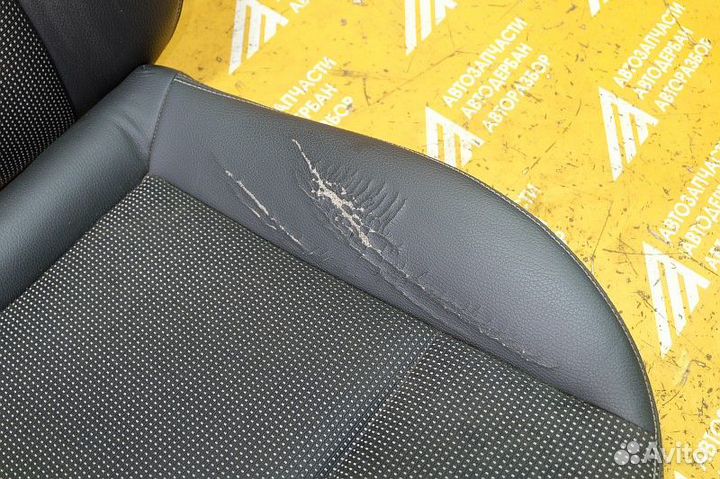 Обшивка сиденья переднего левого Opel Astra H