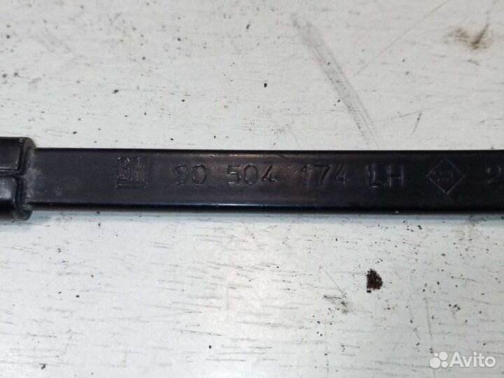 Поводок стеклоочистителя левый Opel Vectra B седан