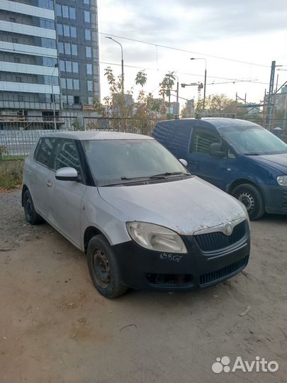 Skoda Fabia 1.2 МТ, 2011, 300 000 км