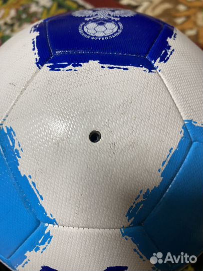 Футбольный мяч