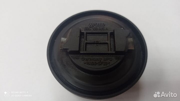 Крышка маслозаливной горловины Фольксваген Джетта