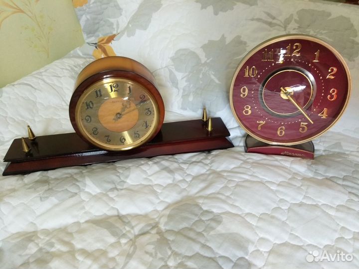 Часы настольные механические Молния и Весна, СССР