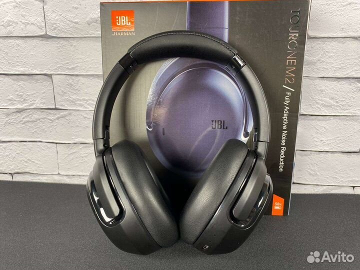 Беспроводные наушники JBL tour ONE M2