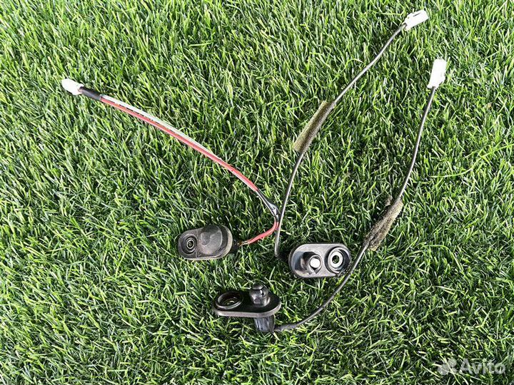 Концевик двери Toyota Granvia / Grand Hiace VCH16