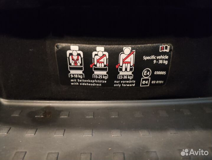 Поворотное сиденье Volkswagen MultivenT5 с детским