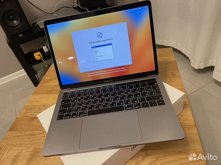 MacBook Pro 13 i5 1TB 16GB Touch Bar Space Gray