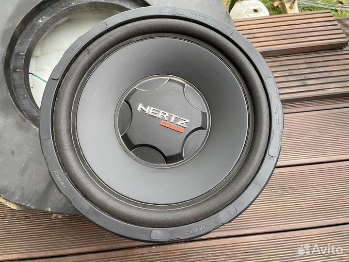 Сабвуфер Hertz ES 300 с коробом