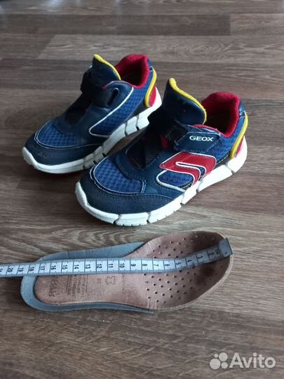Кроссовки geox на мальчика 28 размер