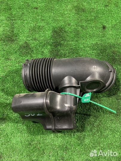 Патрубок воздушного фильтра Bmw 3 E90 N53B30 2010