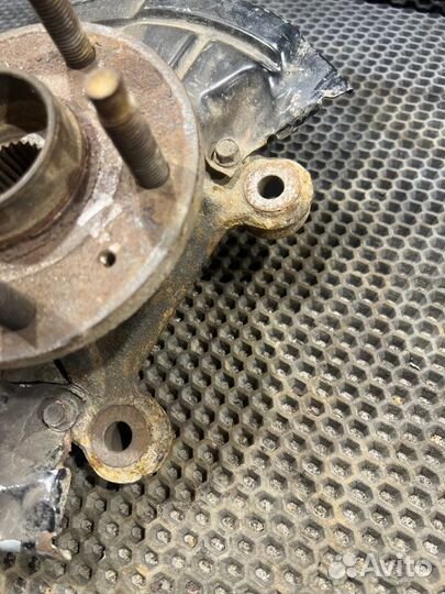 Поворотный кулак передний правый Chevrolet Aveo