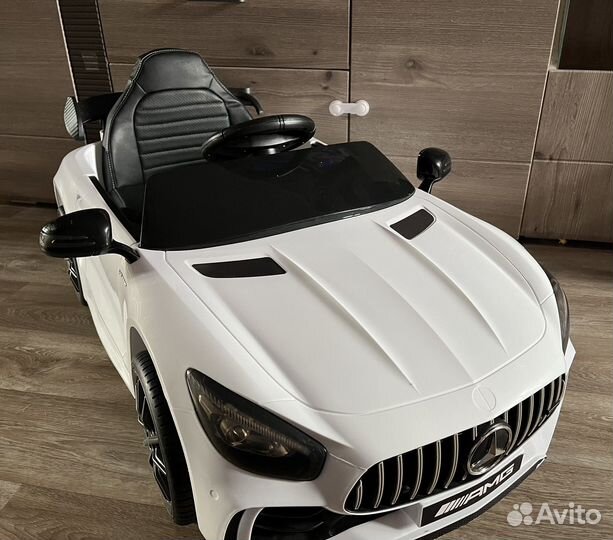 Электромобиль