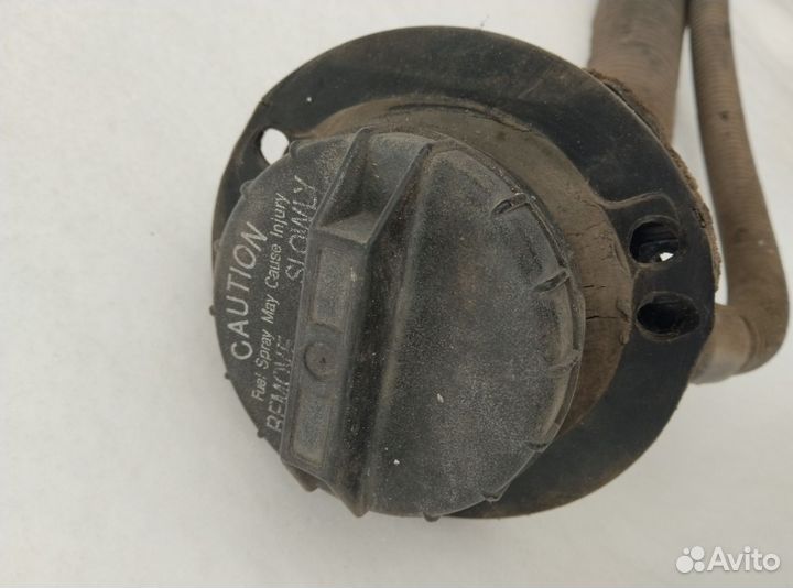 Заливная горловина бензобака Hyundai Accent