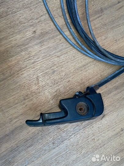 Троса открывания крышки багажника и бензобака в