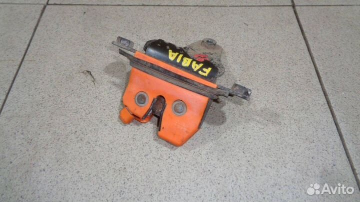 Замок багажника Skoda Fabia 1 (6Y)