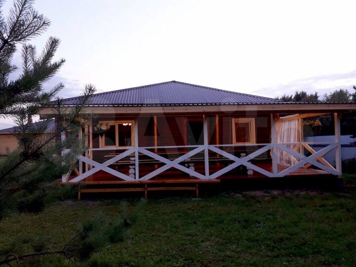 Дом 1500 м² на участке 50 сот.