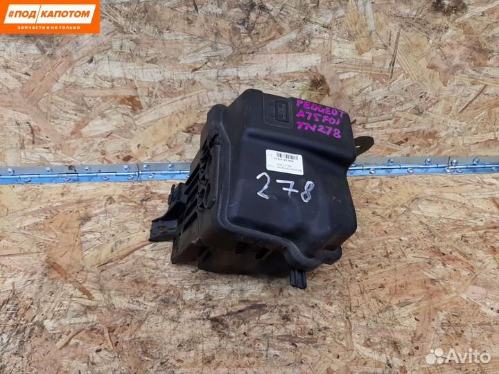 Блок предохранителей передний Peugeot 207 рест