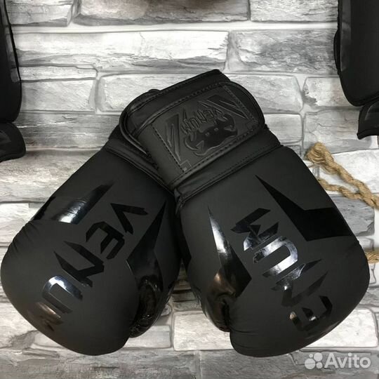 Комплект экипировки Venum PU