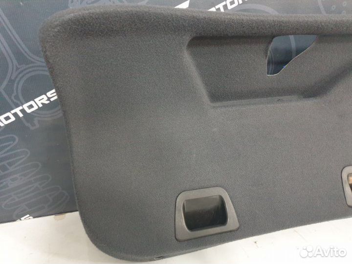 Обшивка крышки багажника Audi A6 C6 BDW 2004