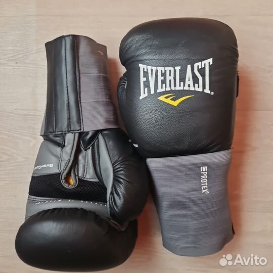 Боксерские перчатки everlast