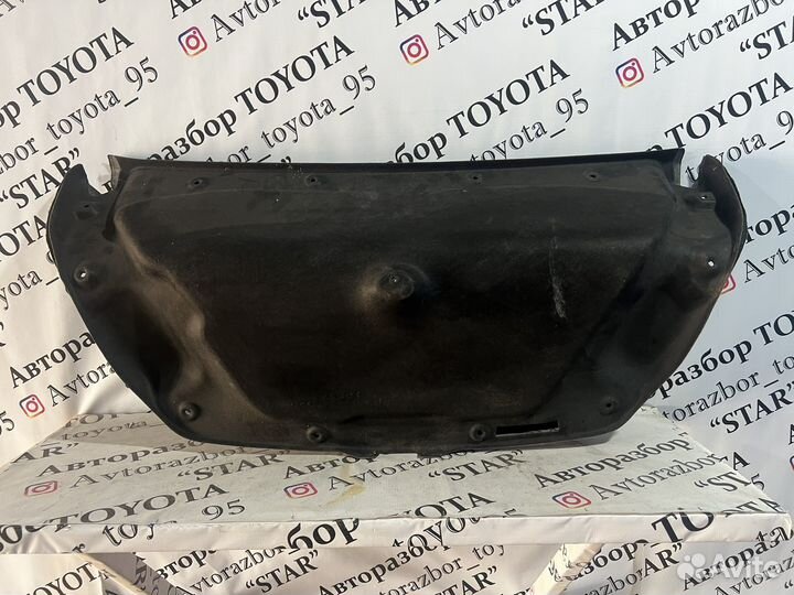 Обшивка на крышку багажника Toyota Camry 55