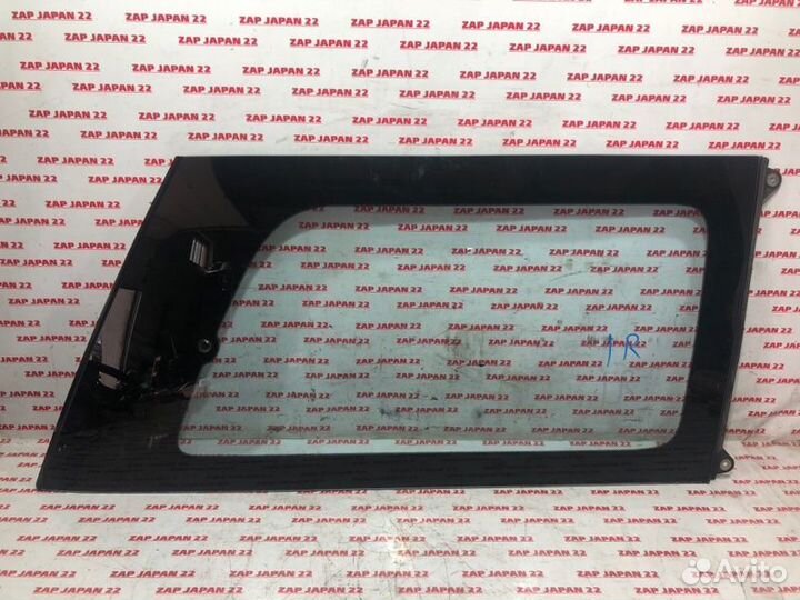 Стекло боковое заднее правое Toyota Lite Ace YR21