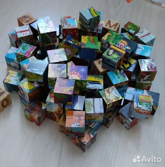 Кубики деревянные и пластиковые