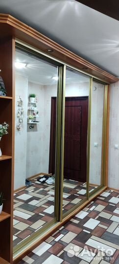 Шкаф прихожая и Комод с зеркалом