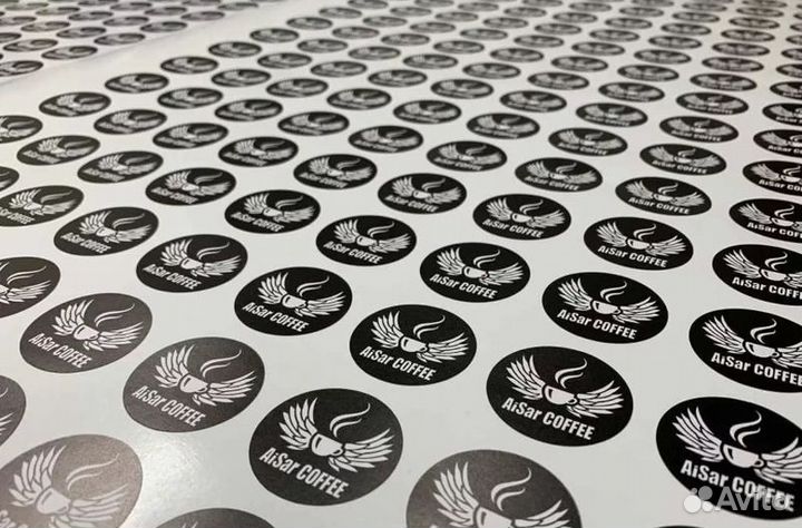 Печать наклеек